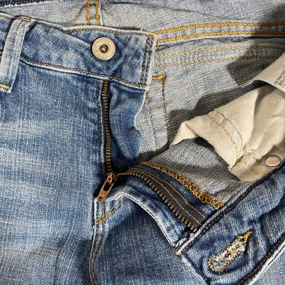 Levi's Woman's Low Boot Cut 545 Regular Wash Jeans Sz 6 - Picture 7 of 9